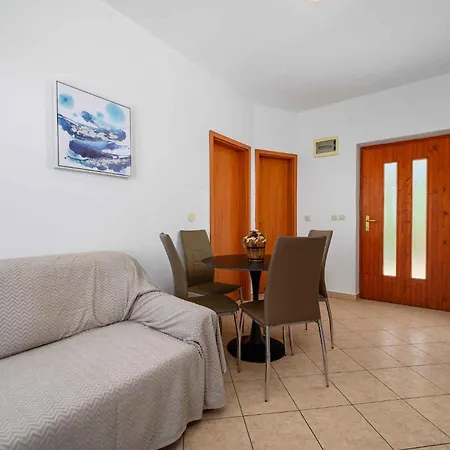 5 Apartman *