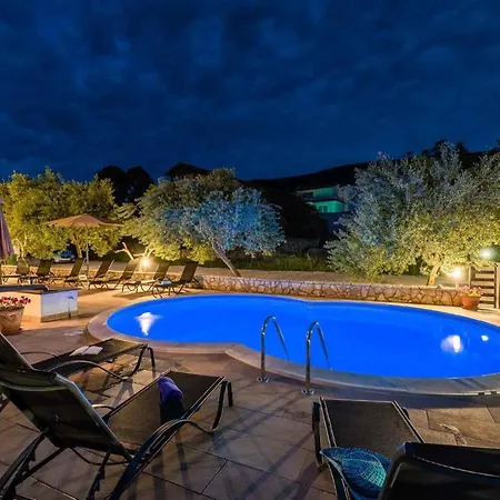 Apartment Drenje 5 *